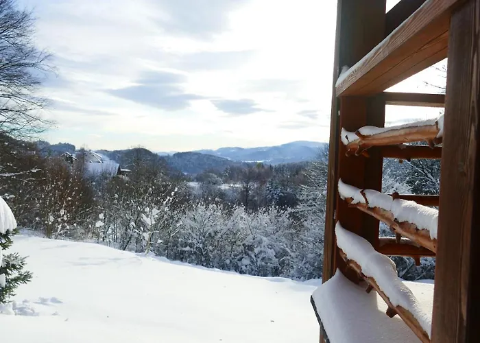 Pod Dębem Dom wakacyjny Rozdziele