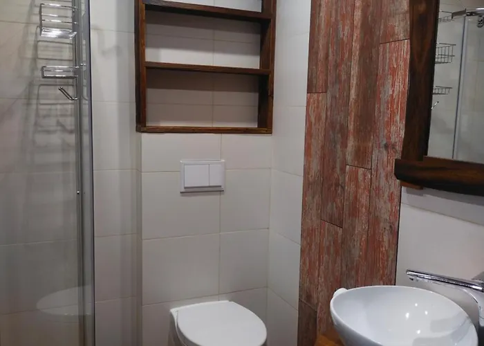 Pod Dębem Rozdziele